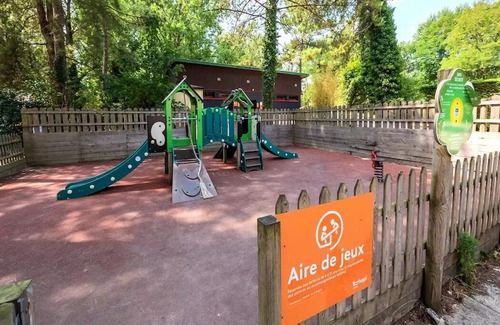 Camiers House | Camping La Dune Blanche*** - Classic XL mobile home 4 rooms 6 people raised terrace