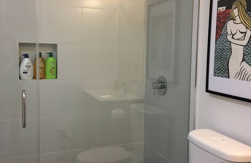 Sunset District House | Modern 3 bedroom 2 bath on Private flat on 2nd floor. Heart of the Sunset!