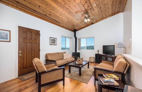 Julian House | A good place to get away from the noise