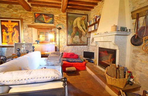 Seravezza Villa | Wonderful private villa with WIFI, A/C, TV, panoramic view and parking, close to Forte Dei Marmi