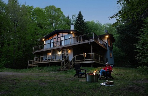 Windham House | Welcome to The Aster Chalet