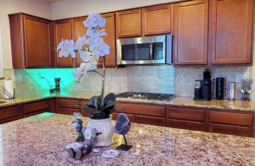 Elk Grove House | Private Room In Luxury Home Next To New Casino