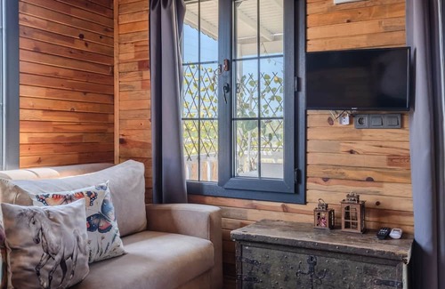 Urla House | Peaceful Bungalow in Nature w Fireplace in Urla