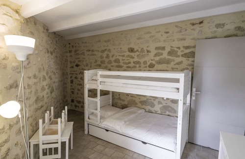 Colonzelle Cottage | Cottage 'Ecurie' with Shared Pool, Private Terrace and Wi-Fi