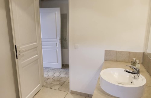 Colonzelle Cottage | Cottage 'Voûte' with Shared Pool, Shared Terrace and Wi-Fi