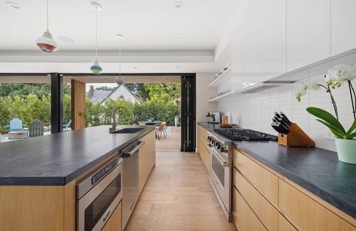 West Hollywood House | NEW Contemporary Home Sunset Strip /Poolside Oasis