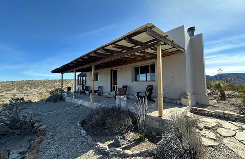 Alpine House | Tres Patas