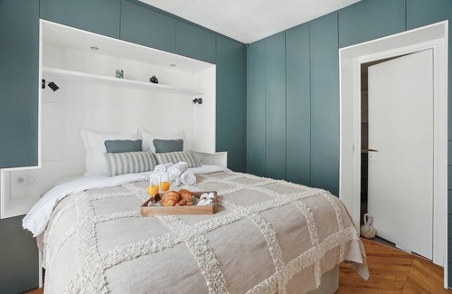 Vivienne Apartment | Chic 2BR near Louvre & Place Vendôme