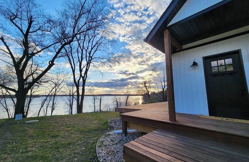 Faribault Cabin | Lake house with stunning views of Roberds Lake year round!