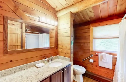 Trenton Cabin | Silver's Log Cabin w/ Fire Pit near Acadia National Park