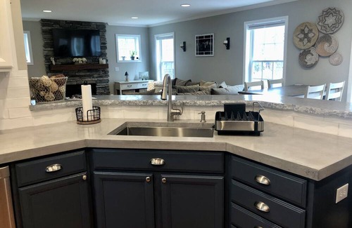 Rotterdam Junction House | Country colonial with firepit, bar area only minutes to Saratoga Springs