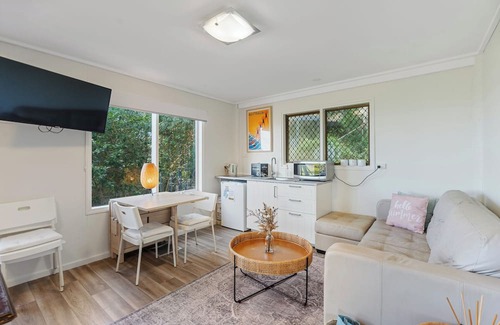 McCracken House | Pole Position in a prime location at McCracken