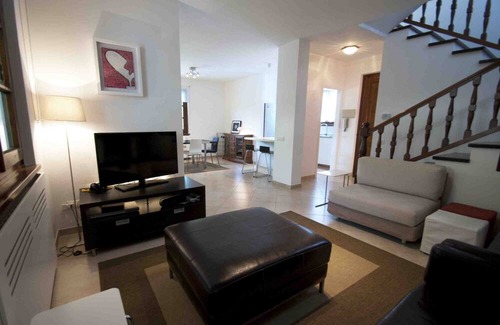 Seravezza Villa | Lovely 4 BR Villa With Mediterranean Garden