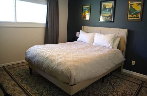 Roselawn Finance Apartment | Coastal Modern Oasis in Cincy