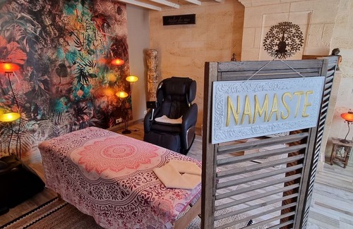 Gauriaguet House | Guest House 'Chambre D'hôtes Emeraude' with Shared Pool, Wi-Fi and Air Conditioning
