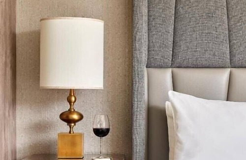 Dupont Circle Apartment | King Room Near National Geographic Museum WDC