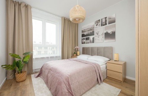 Warsaw Apartment | Beautiful apartment | Air conditioning & Parking | Warsaw