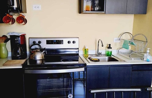 Zona 1 Apartment | Comodidad en zona 1, dos habitaciones y un parqueo.