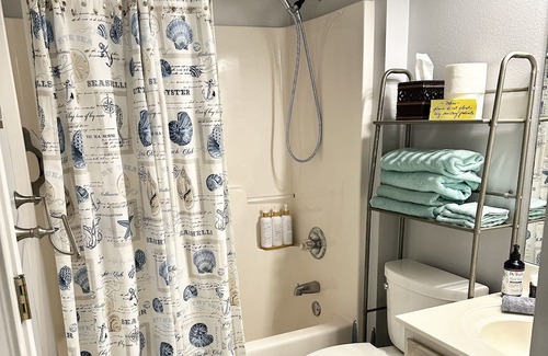 Crystal Beach Apartment | Destin Daydream, guest house that sleeps 4/ near Crystal sands beach