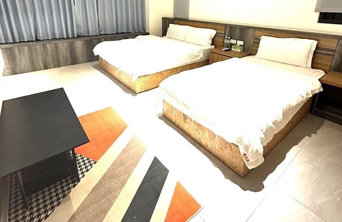 Hualien City Centre Bed & Breakfast | Kuan Pin Ju station elevator Hostel