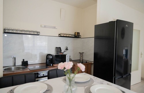 Lingolsheim Apartment | Lélégant - Spacieux T2 de 52m2 - 10 min Aéroport Strasbourg - Parking Privé