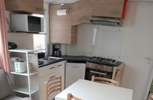 Condrieu House | MH 3 ch. Climatisé et Bien Équipé Linge de lit et de Toilette Compris