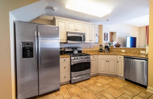 Windy Hill Condo | 10th Floor Retreat: Oceanfront One-Bedroom Condo with Spectacular View