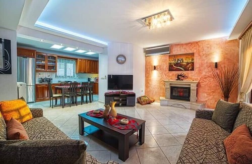 Roussospiti Villa | Maria's Cretan Oasis - Private Pool Getaway