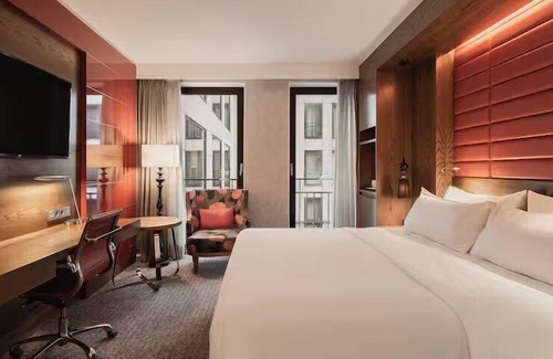 The Hague Center House | A Place to Unwind, Unplug, and Recharge! Pet-friendly Property!