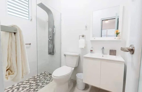Cienaga Baja House | Mariyoliana Rainforest Jewel in Colinas Yunque