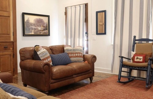 Comfort Cottage | The Stay on Seventh