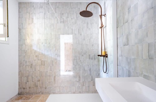 Murs Villa | Le Grand Bijou Summar