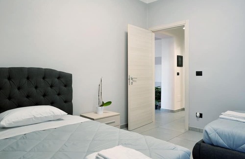 Saluzzo Apartment | Apartment 'Civico 16' with Balcony