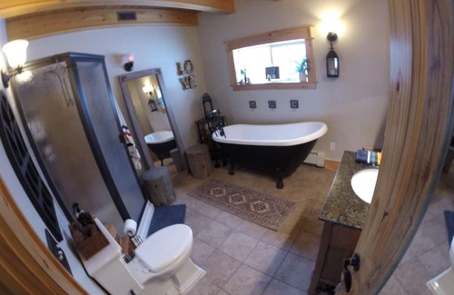 Town of Dickinson Center House | Spacious Ranch House Getaway, huge property, sleeps 7, nature hike to river!