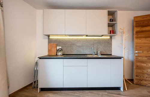 Prali Apartment | Beautiful apartment for 6 guests with WIFI, TV, balcony and parking