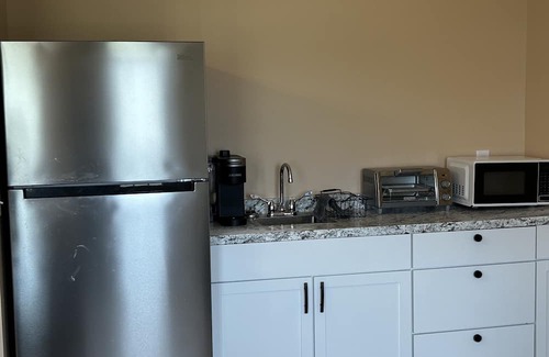 St. Martin Cottage | 1 bedroom studio suite located 10 from Maryland beaches