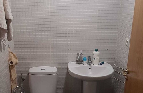 Zaragoza Bed & Breakfast | Único. Habitación de 2. Precio. Tranvía al Centro. Todo muy Cerca a 5 Minutos