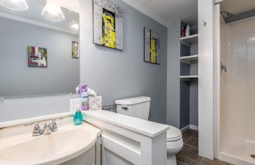 East Bayside Apartment | Close to Portland Old Port Apt | Sleeps 4