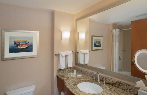 Old Port House | A Place to Unwind, Unplug, and Recharge! Pet-friendly Property, Free Breakfast!