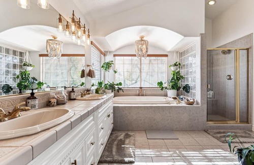 Folsom House | Folsom Charm: Walk to Lakes & Downtown