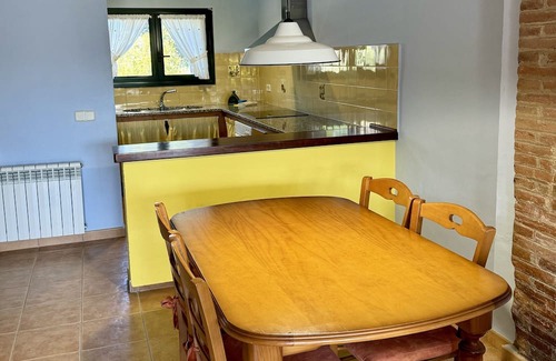 Serra de Daro Cottage | Apartamento Rural en el Baix Empordà, Ideal Para Famílias