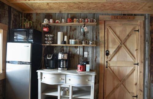 Tracy City House | Goat Pen Hostel - Loft