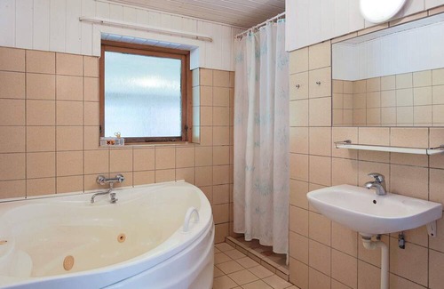Faarevejle House | 12 person holiday home in Fårevejle