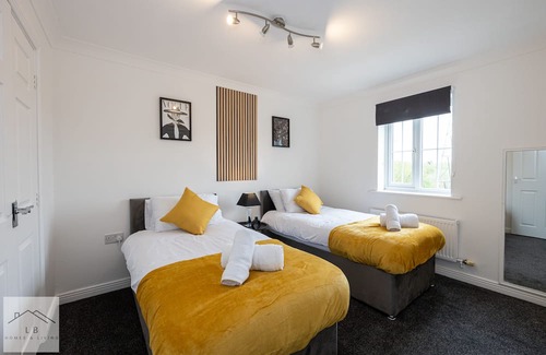 Manchester House | Comfy House | 8 Beds | 14 min to City Centre