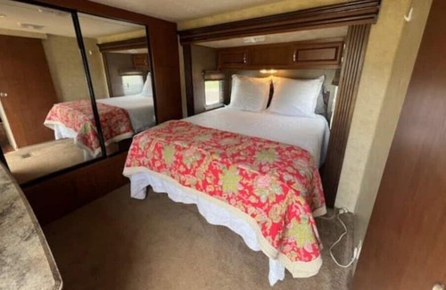 Hartwell House | Peace of Hart Camper