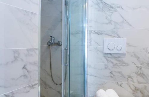 Petaloudes Apartment | Charavgi Apartment 1