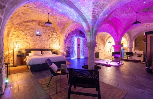 Auxerre Apartment | Cave et Spa privatif by XELA