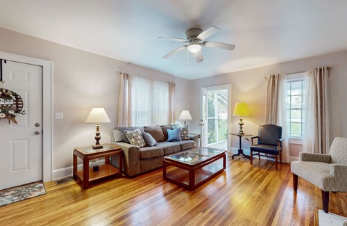 Campobello House | Dog-friendly getaway on 11 acres with a sunroom, washer/dryer, & central AC