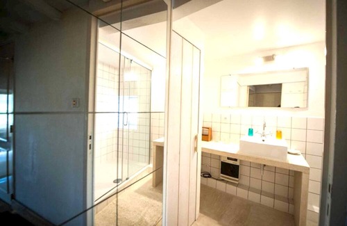 Valaurie House | Homerez - Spacious house for 4 ppl. with shared pool and terrace at Valaurie