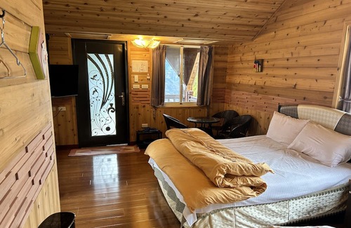 Fuxing District Bed & Breakfast | Lalashan B&B